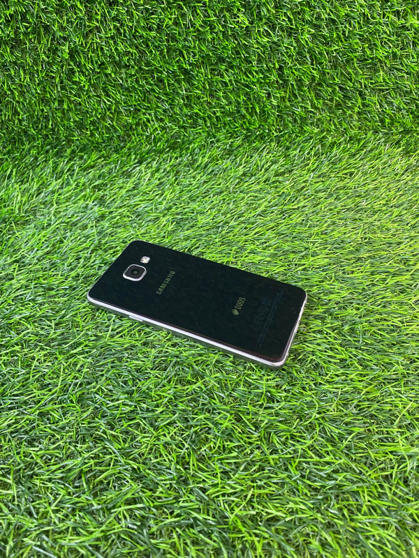 Мобильный телефон Samsung Galaxy A3 (2016)