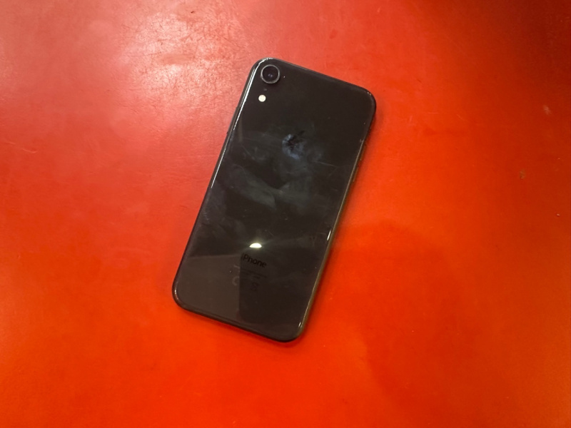 Мобильный телефон Apple iPhone 11