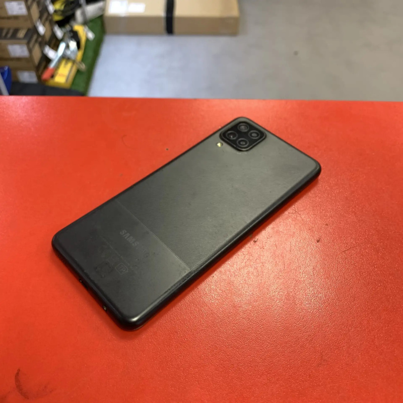 Мобильный телефон Samsung Galaxy A12