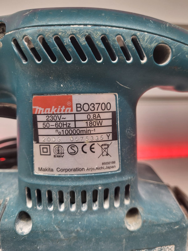 Шлифмашинка Makita BO3700