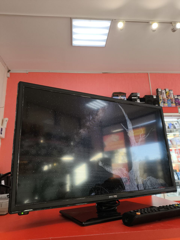 Телевизор CenteK CT-8124