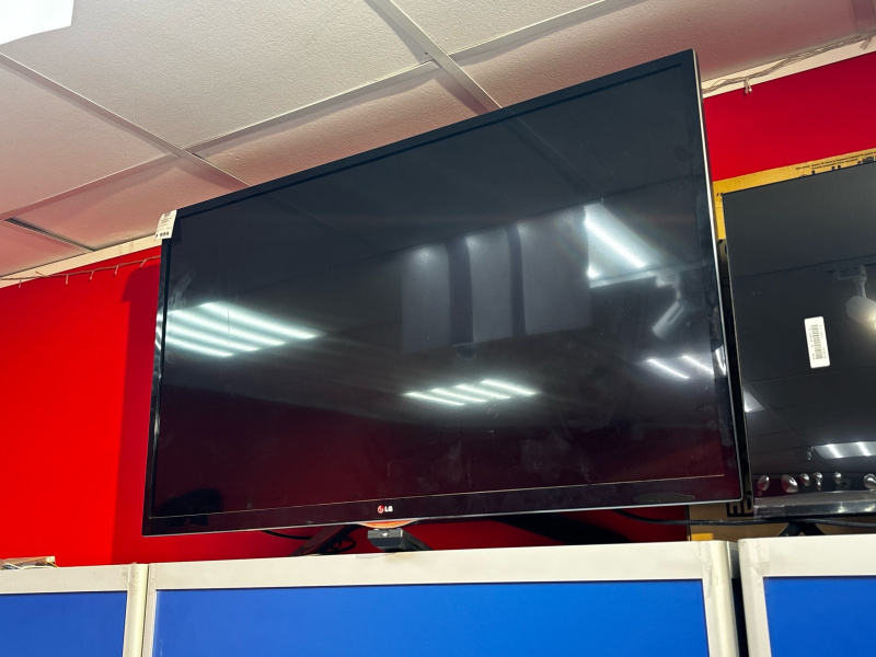 Телевизор LG 47LA644V