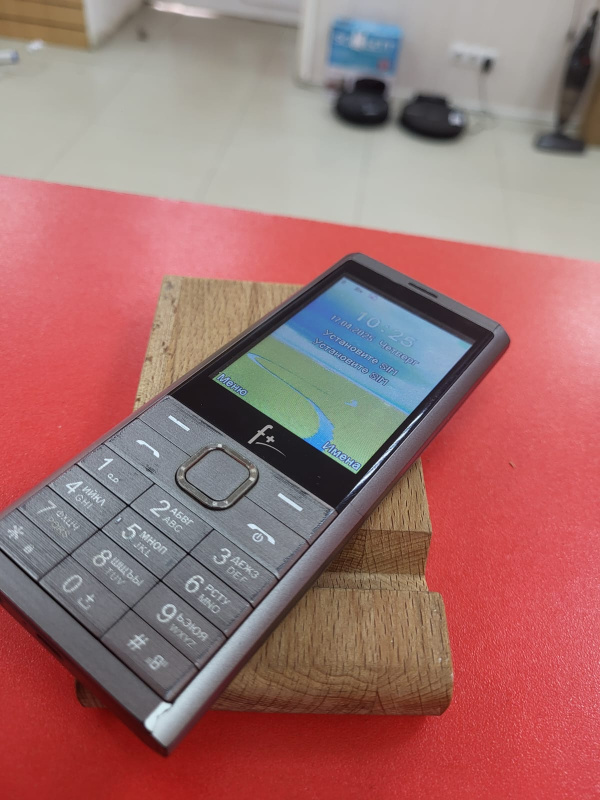 Мобильный телефон Fly B200