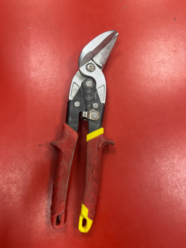 Ножницы по металлу Milwaukee CRM S