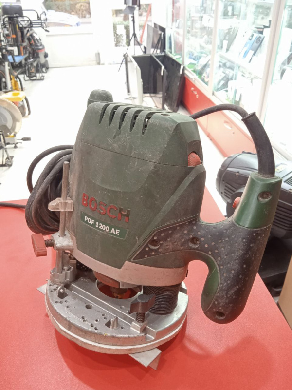 Фрезер Bosch pof 1200