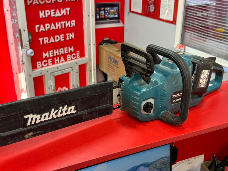 Электропила Makita DUC353