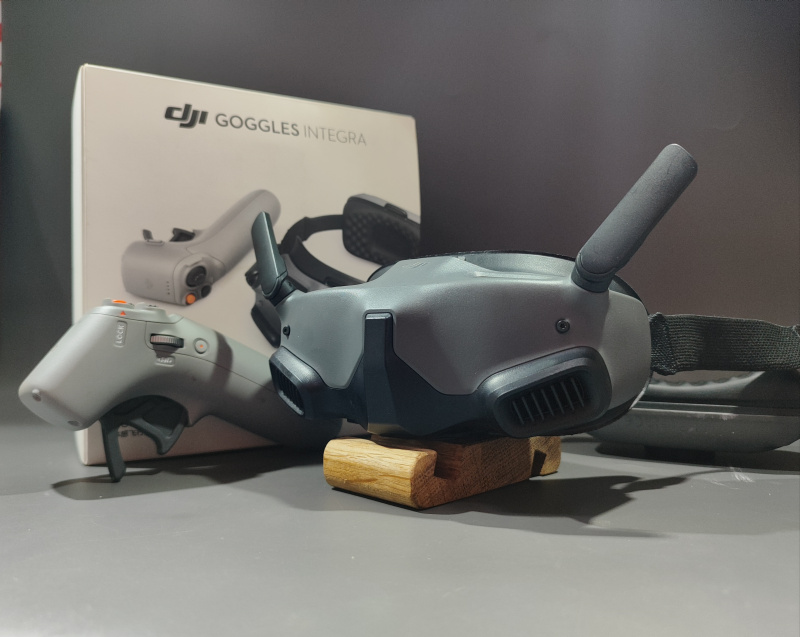 Квадрокоптер VR-очки с джойстиком DJI Goggles Integra Motion Combo