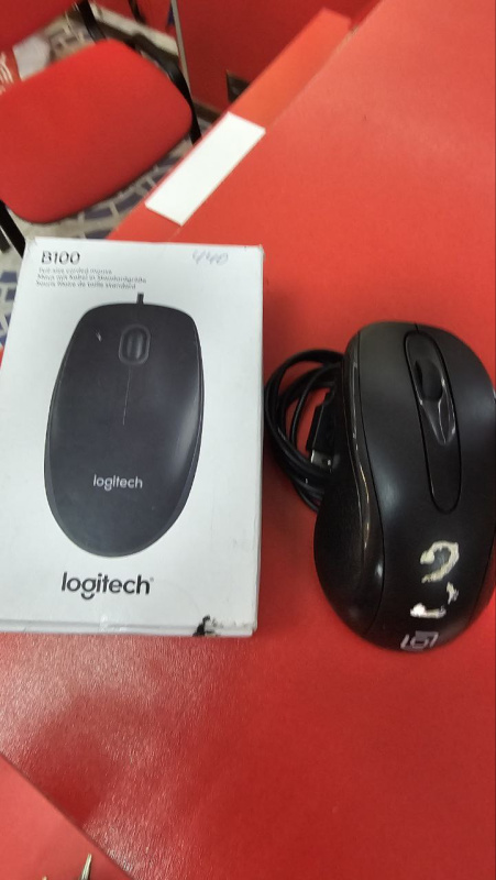 Мышь Logitech B100