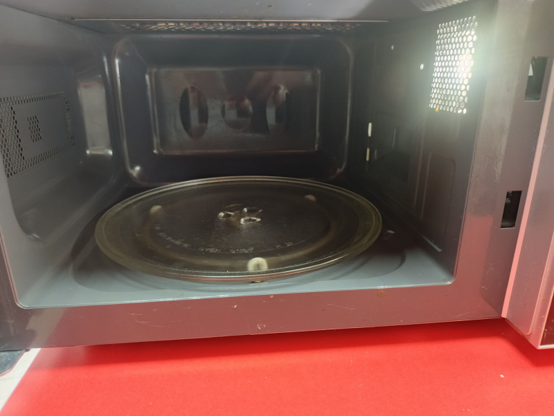 Микроволновая печь Midea EG820CXX