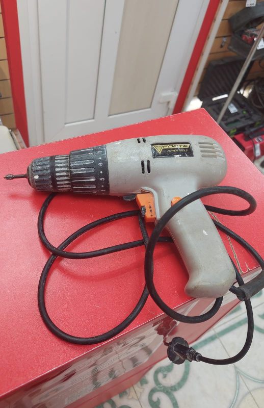Шуруповерт Forte DS 400 VR