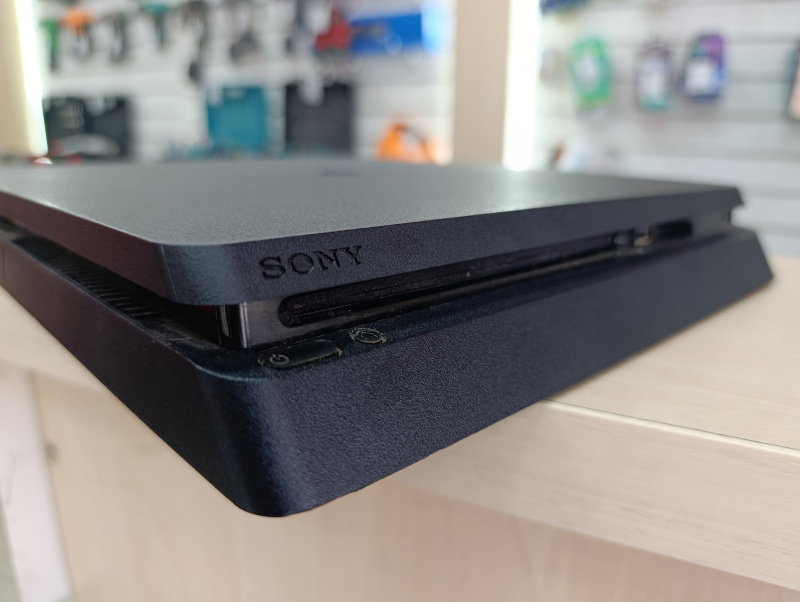 Игровая приставка Sony ps4