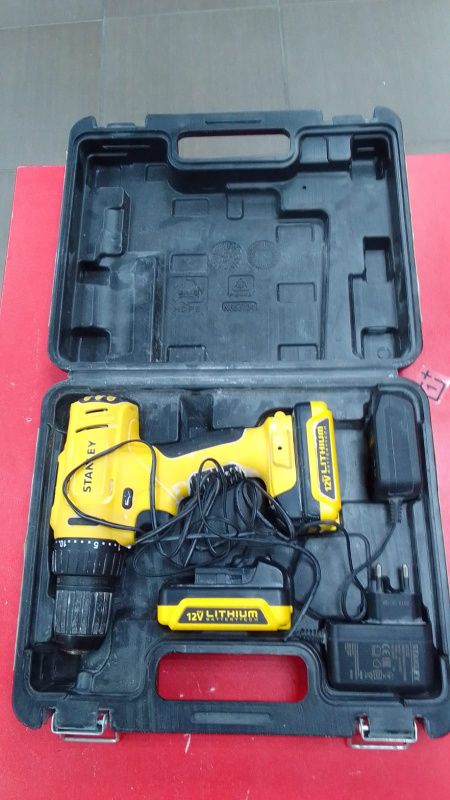 Шуруповерт Stenley scd 121