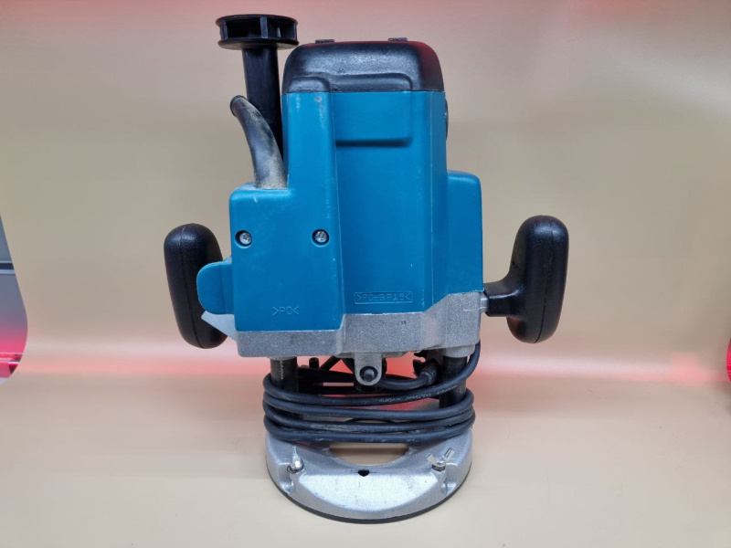Фрезер Makita 3612C
