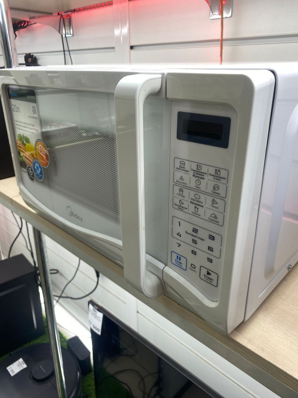 Микроволновая печь Midea EM720