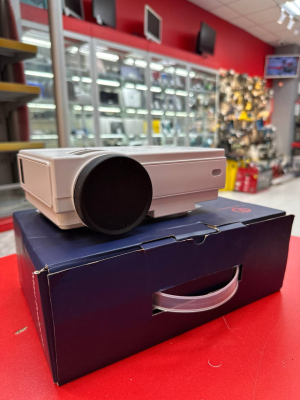 Проектор Luckyrood mini projekt