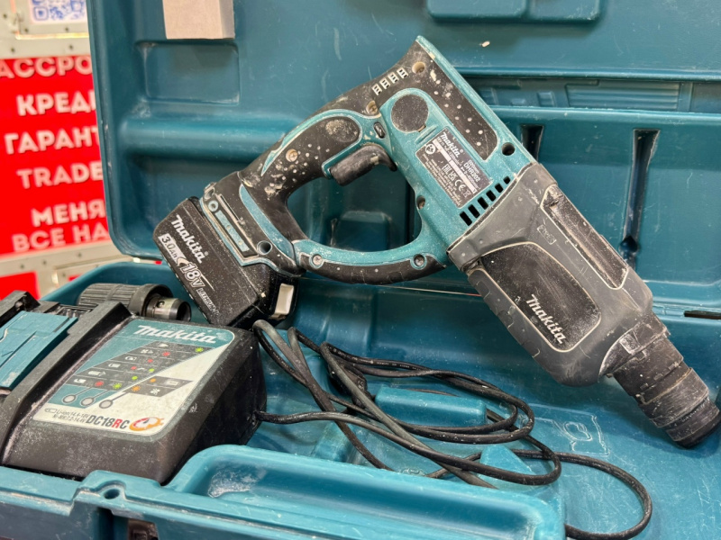 Перфоратор Makita DHR202