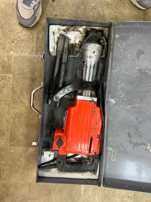 Отбойный молоток BRAIT DH65