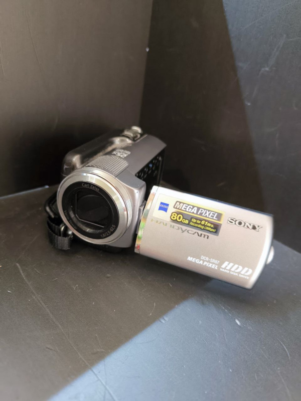 Видеокамера dcr Sony sr87e