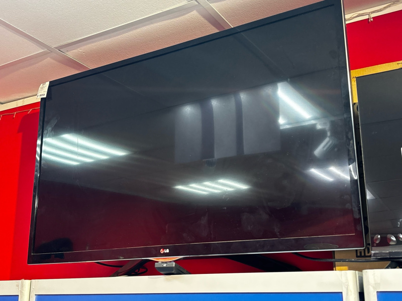 Телевизор LG 47LA644V
